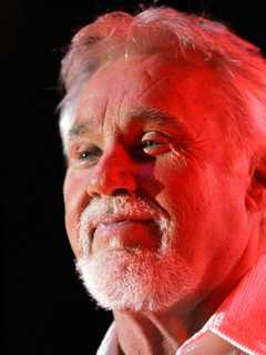 Kenny Rogers Brings Christmas Tour To Westchester County Center