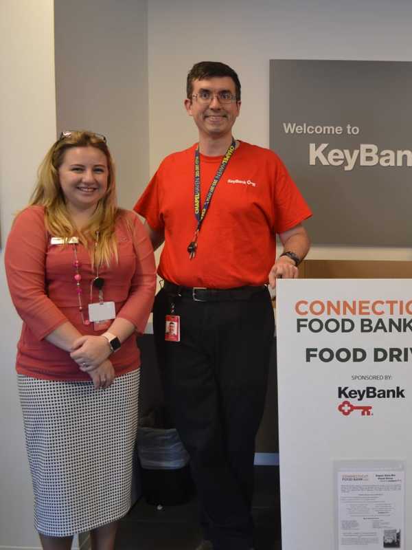 KeyBank Collects Hosts Drive In Shelton To Benefit Connecticut Food Bank