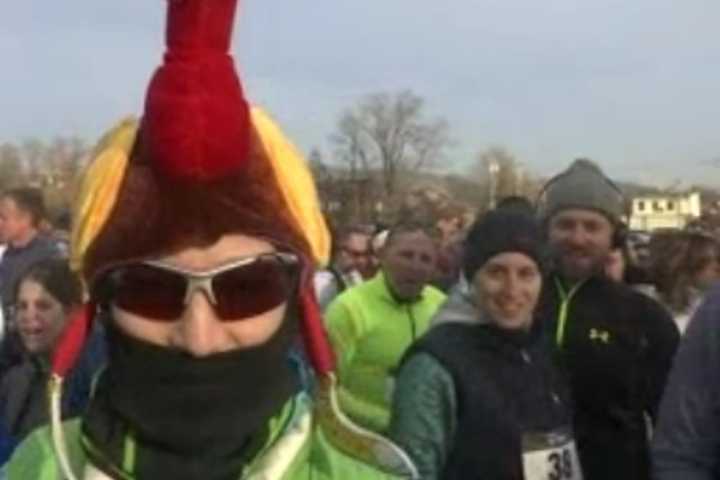 Hundreds Take Part In Third Annual Kingston Turkey Trot 