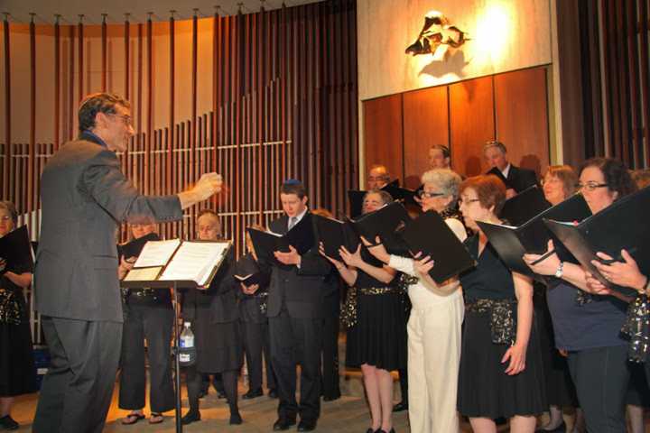 Kol Rinah is inviting interested singers to its Open House at the Rosenthall JCC of Northern Weschester in Pleasantville on Wednesday, Jan. 6 from 7:15 - 9:30 p.m.