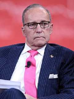 Nationally Syndicated Radio Host Larry Kudlow Speaks In New Canaan