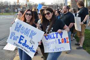 PHOTOS: Lodi Teachers Rally For New Contract