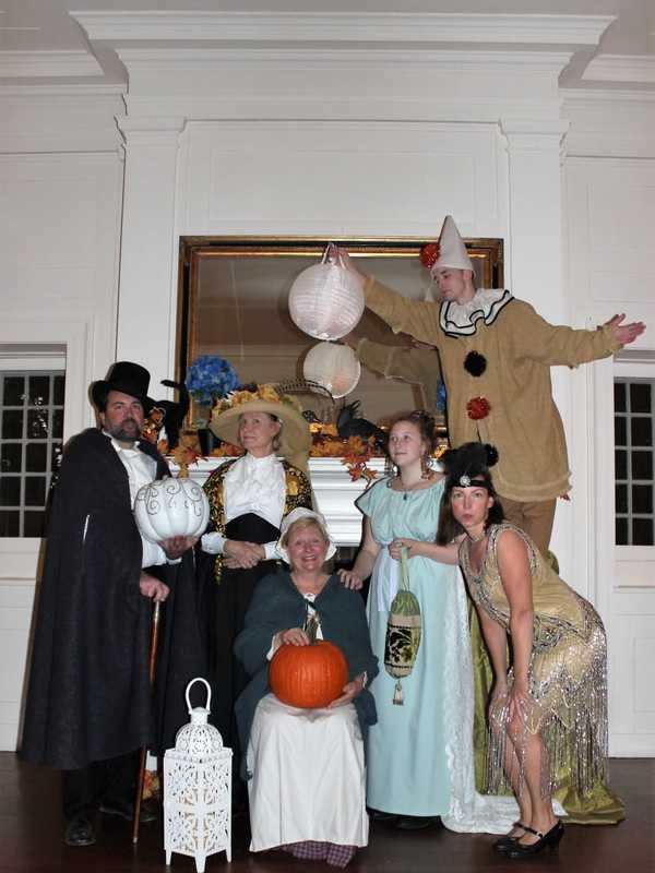 Lantern Tours Shine Light On Mysteries At Ridgefield's Keeler Tavern Museum