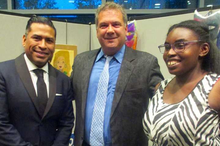 Mayor Spano Attends Leake & Watts' Artists' Reception
