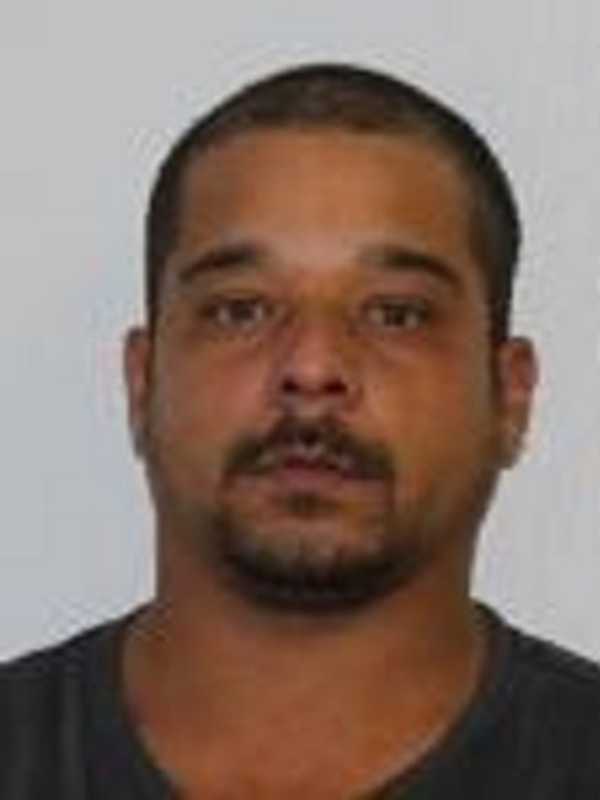 Pleasant Valley Man Threatens Victim With Knife, Police Say