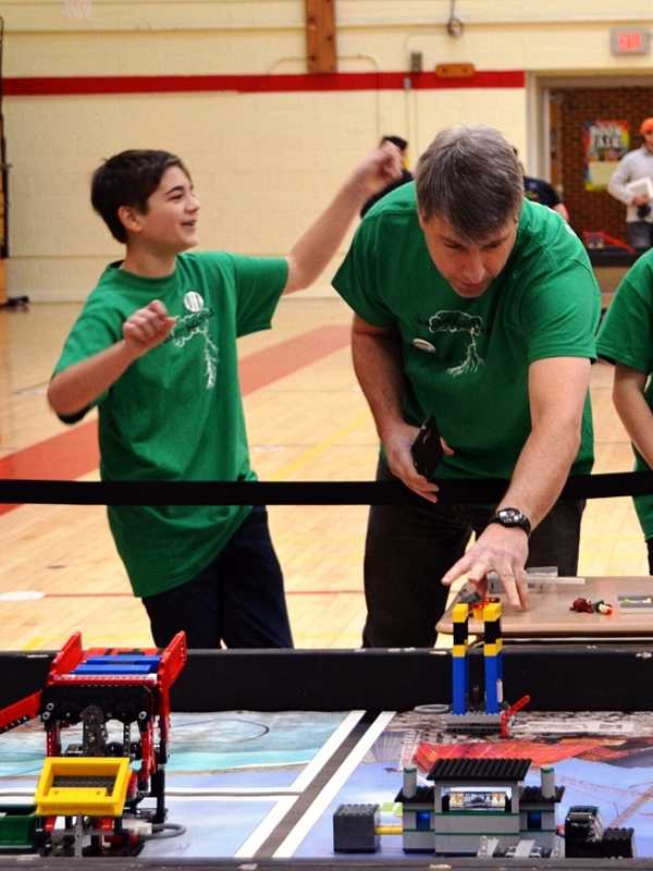 Sleepy Hollow Middle School Site Of Lego League Robotics Competition