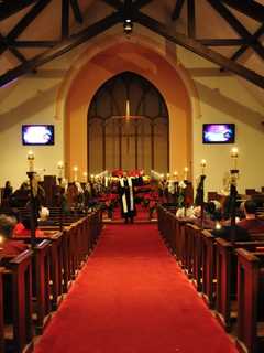 Leonia United Methodist Church Preparing For Christmas Eve Service