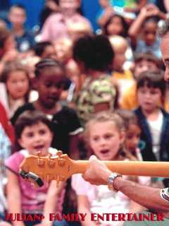 Holiday Family Show At Stratford Library Kicks Off Tree Lighting 