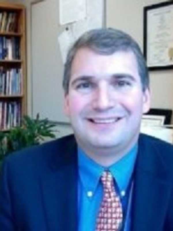 New Canaan School Board Extends Superintendent's Contract