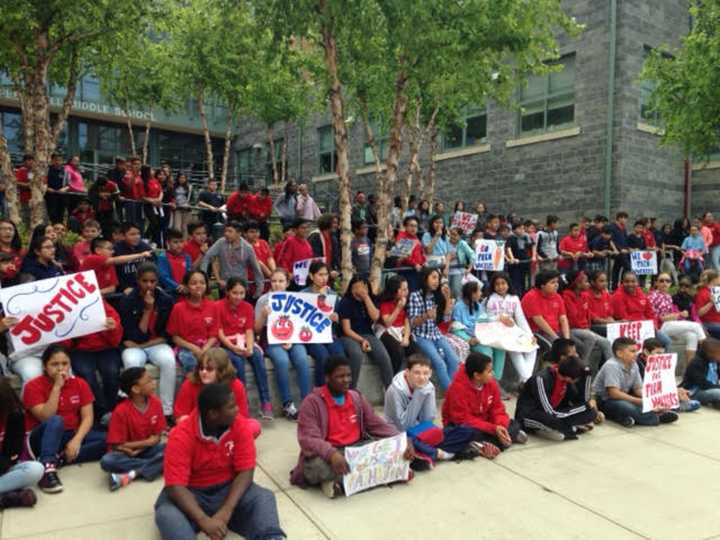 Students from Peekskill Middle School recently showed their support for an organization marching for farmer workers&#x27; rights.