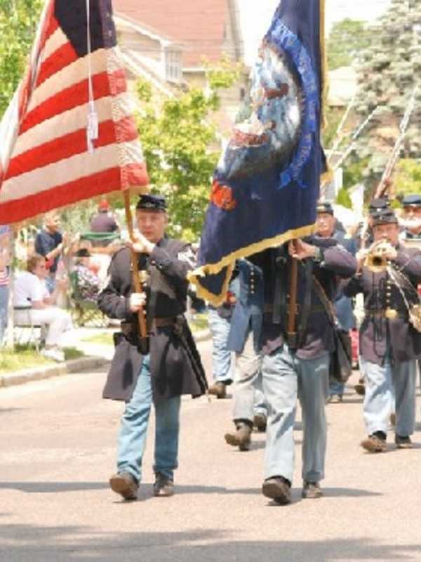 Darien Police Warn Of Traffic Delays During Memorial Day Parade