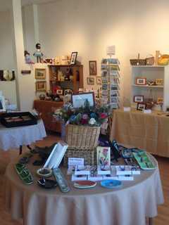 Dutchess Pop-Up Sells Handmade Gifts