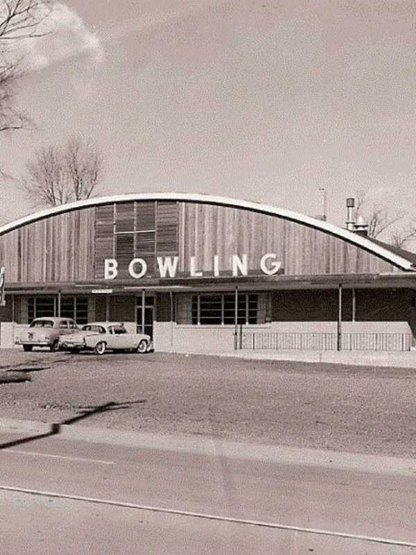 Clarkstown Police Highlight Mapleways Bowling In Throwback Thursday Photo