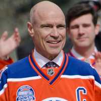 Hello, Hockey Fans: Messier To Visit Sacred Heart University