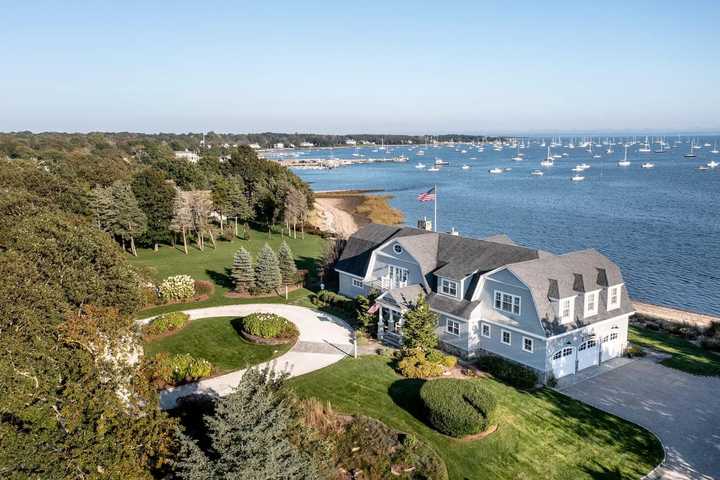 $6M Mass Beach House With Spa-Like Bath Was Set Of New Netflix Show