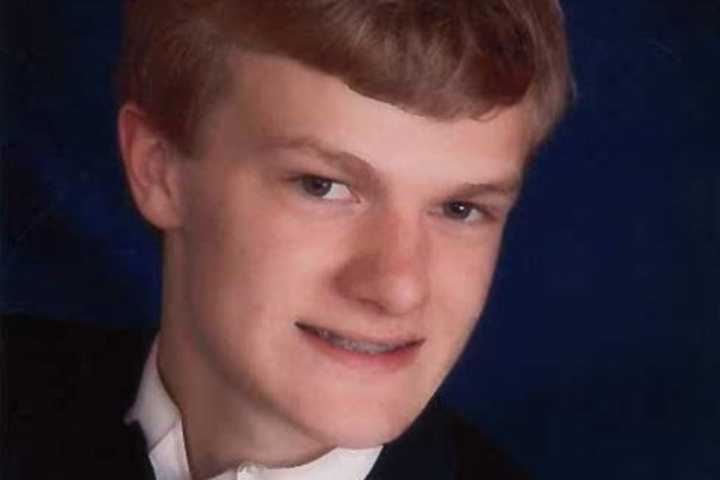 Brewster Teen Receives Cartus Corporation Scholarship
