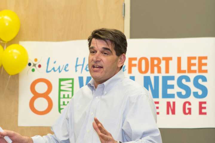 Fort Lee Mayor Mark Sokolich addresses attendees at a wellness event.