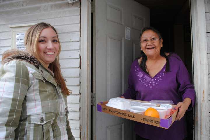 Meals On Wheels Seeks Volunteers To Serve In Dumont