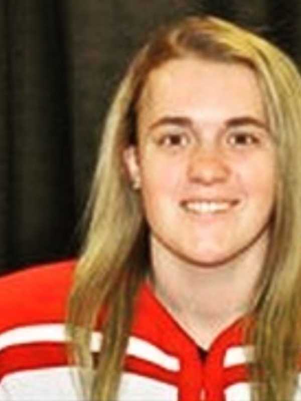 Millbrook Alumna Melissa Sheeran Concludes Hockey Season With High Honors