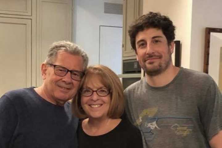 Hasbrouck Heights Native Jason Biggs Stars In New Parenting Show (And His Mom Is Super Proud)