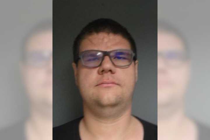 'Just Send Me Something Sexy': Astonia Man Inappropriately Messaged 13-Year-Old, Police Say