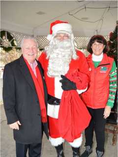 Hey, Fairfield: Santa Claus Is Coming To Town This Weekend