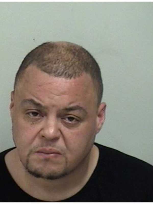 Suspects In Westport, Fairfield Car Burglaries Lead Police On Chase