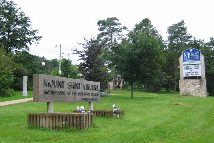 Yonkers Student Named Valedictorian At Mount Saint Vincent College