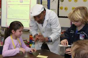 Holmes Students Get A Hands-On Science Lesson In Darien