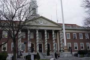Mount Vernon Chamber Of Commerce Seeks Gala Journal Advertisers