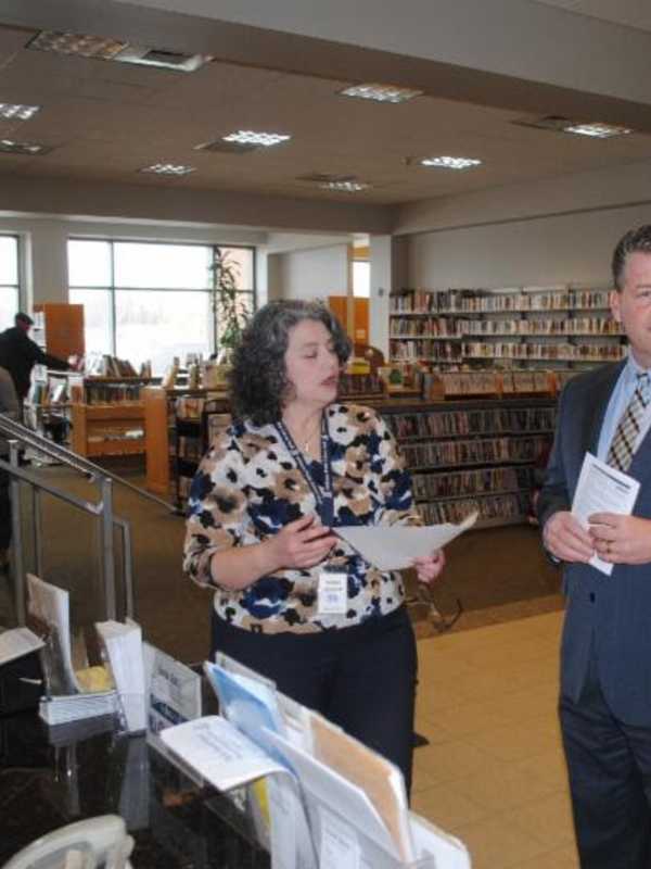 State Sen. Murphy Announces Grants To Yorktown Libraries