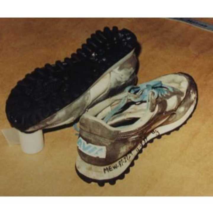 A pair of tennis shoes is one of the only clues police have of a body found in 1987.