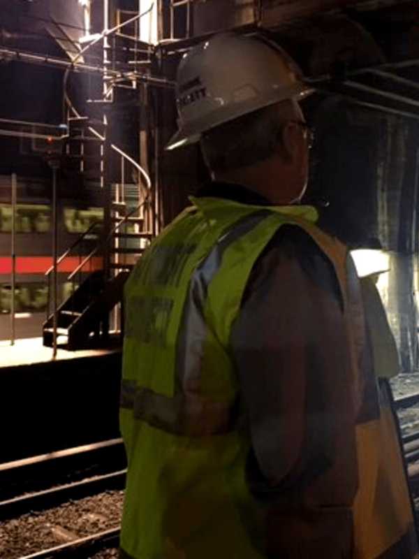 Disabled Train Under Hudson Strands 1,200 NYC-Bound NJ Commuters