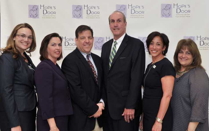 Sponsors and members of Hope&#x27;s Door