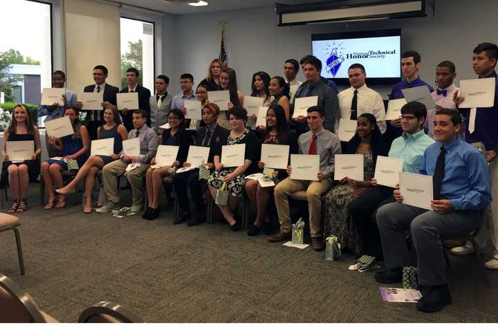 30 Students Inducted To National Technical Honor Society