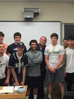Northern Valley/Old Tappan Business Law Students Receive Real Estate Advice