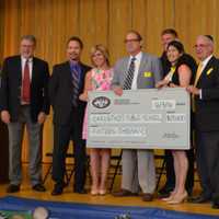 <p>The Carlstadt Public School receives a $15,000 Grand Prize as the winners of the &quot;Eat Right, Move More&quot; program.</p>