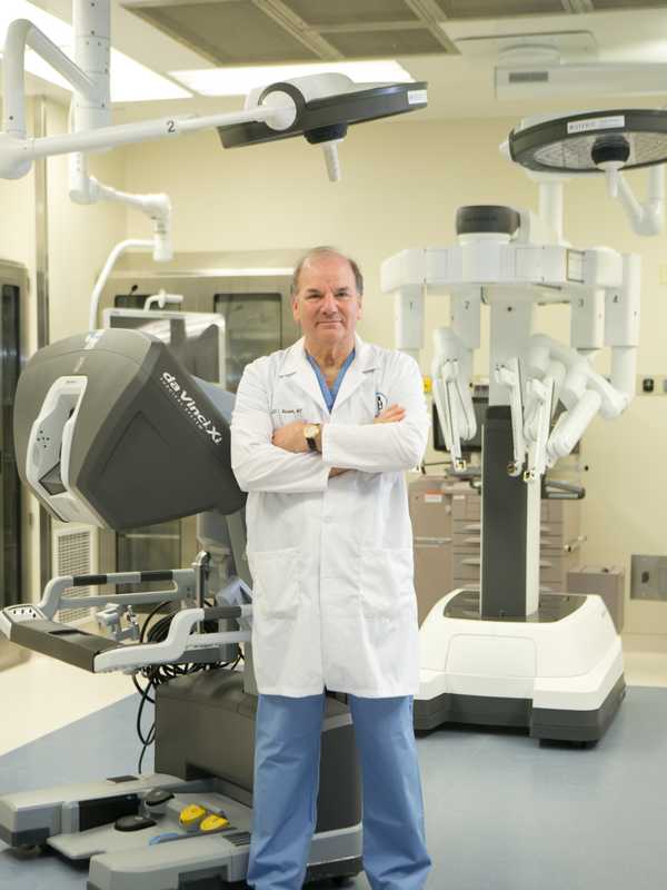 Renowned Urologist Creates Individualized Treatment Plans for Cancer