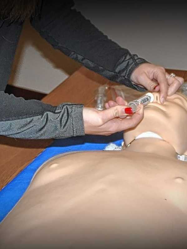 New Canaan Paramedics Have Used Narcan Eight Times In Two Years