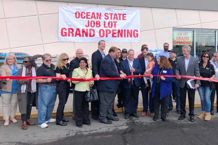 Ocean State Job Lot Celebrates Grand Opening Of Nanuet Store