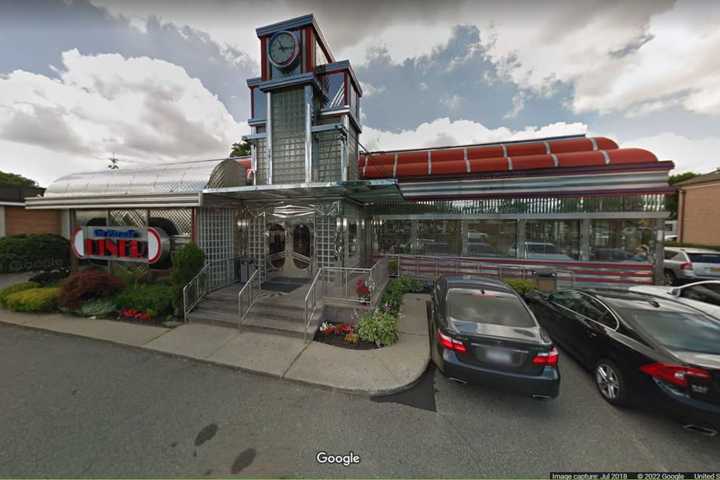 Long Island Diner Temporarily Closes After Pipes Burst