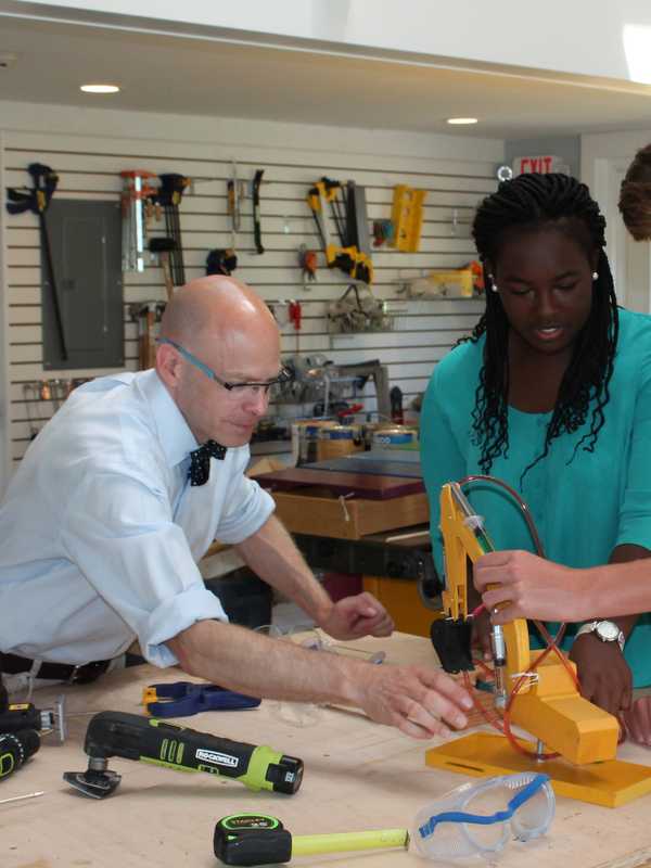 Danbury's Wooster School Sets Up For Open House