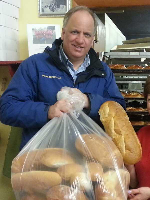 Ossining Food Pantry Works With Ossining Bakery