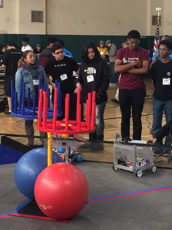 Ossining H.S. Robotics Team Wins Third Place, 'Motivate' Award