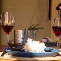 <p>Dining at Savannah Sunset Resort &amp; Spa in Jackson, NJ.</p>