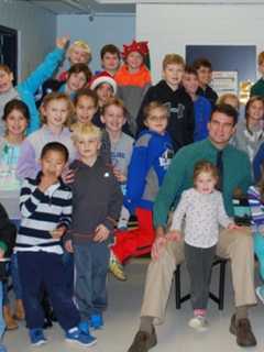Ox Ridge Kids Club In Darien Gives Holiday Party For Norwalk Family Agency