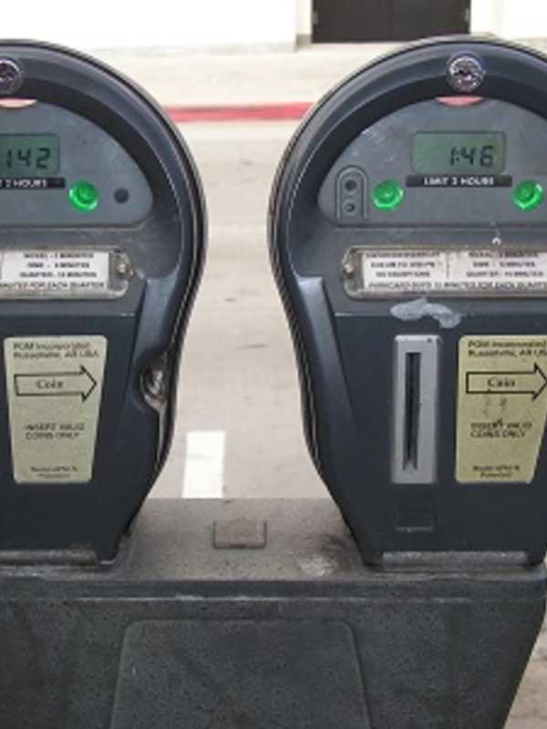 New Rochelle Hopes To Boost Shopping With Free Holiday Parking