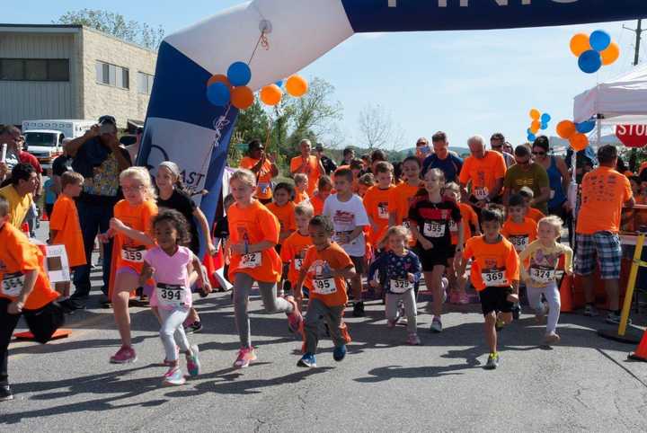 Kids participate in the fun run at the second annual RUN 4 YOUR LIFE event.