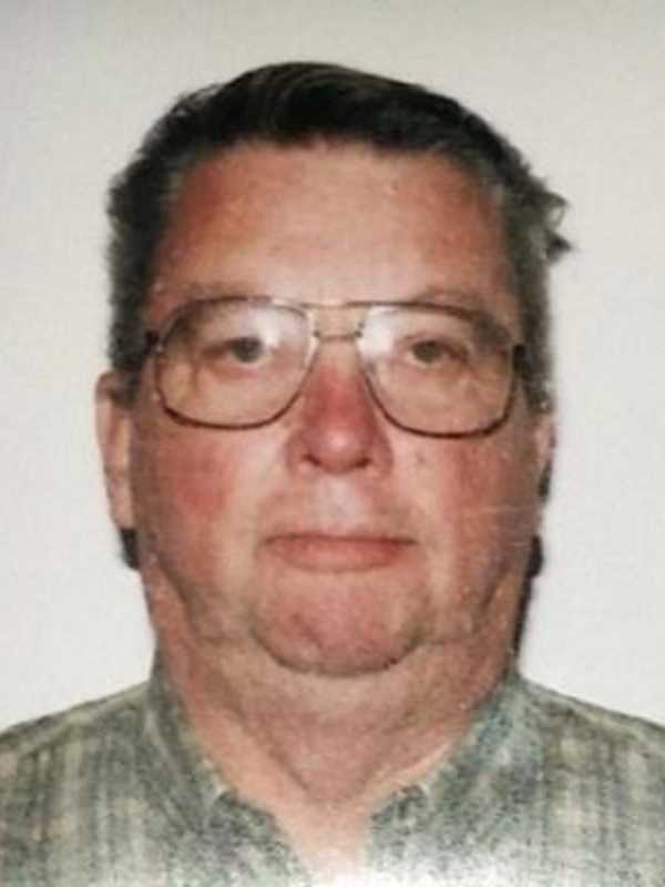 Francis W. Farber, 76, Of Beacon