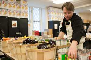 Bedford Teachers Playing Volleyball To Fight Local Hunger